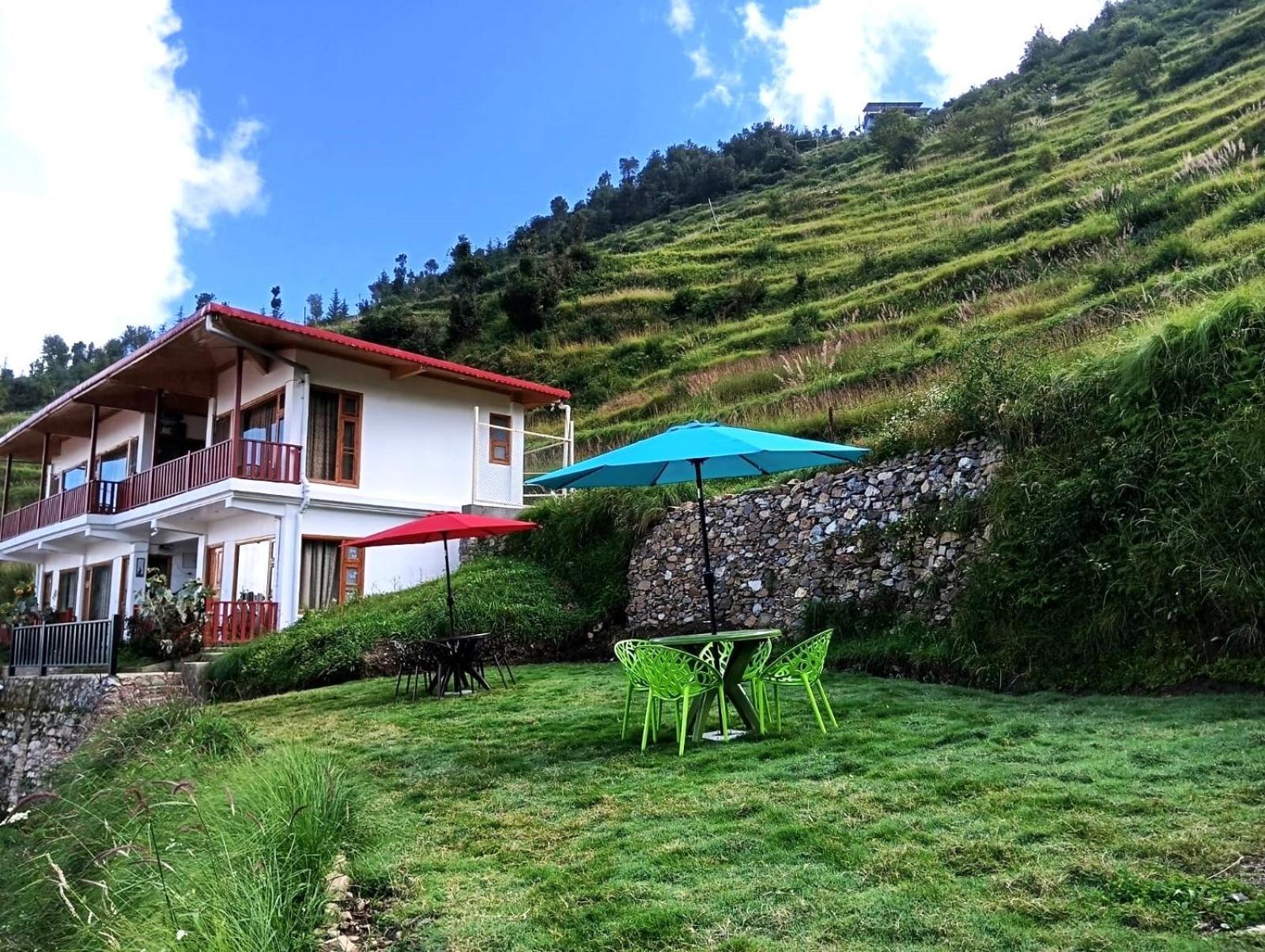 The Vintage Hill Village - Himalayan Boutique Resort Kanatal Eksteriør billede