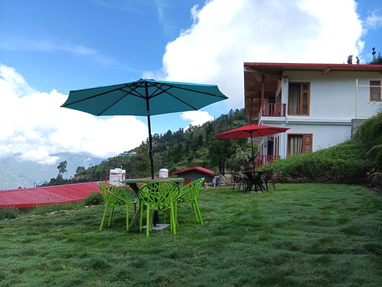 The Vintage Hill Village - Himalayan Boutique Resort Kanatal Eksteriør billede