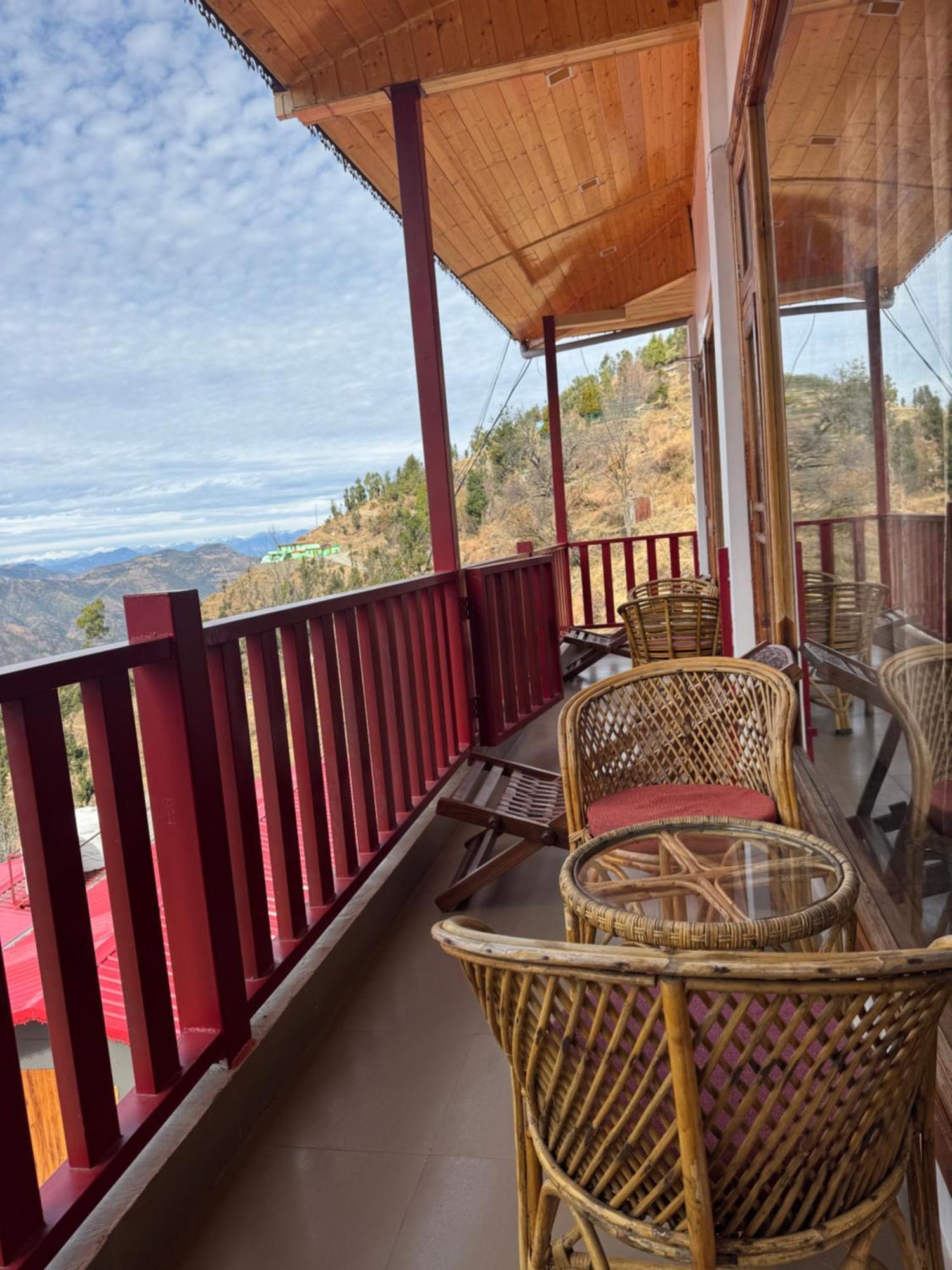 The Vintage Hill Village - Himalayan Boutique Resort Kanatal Eksteriør billede