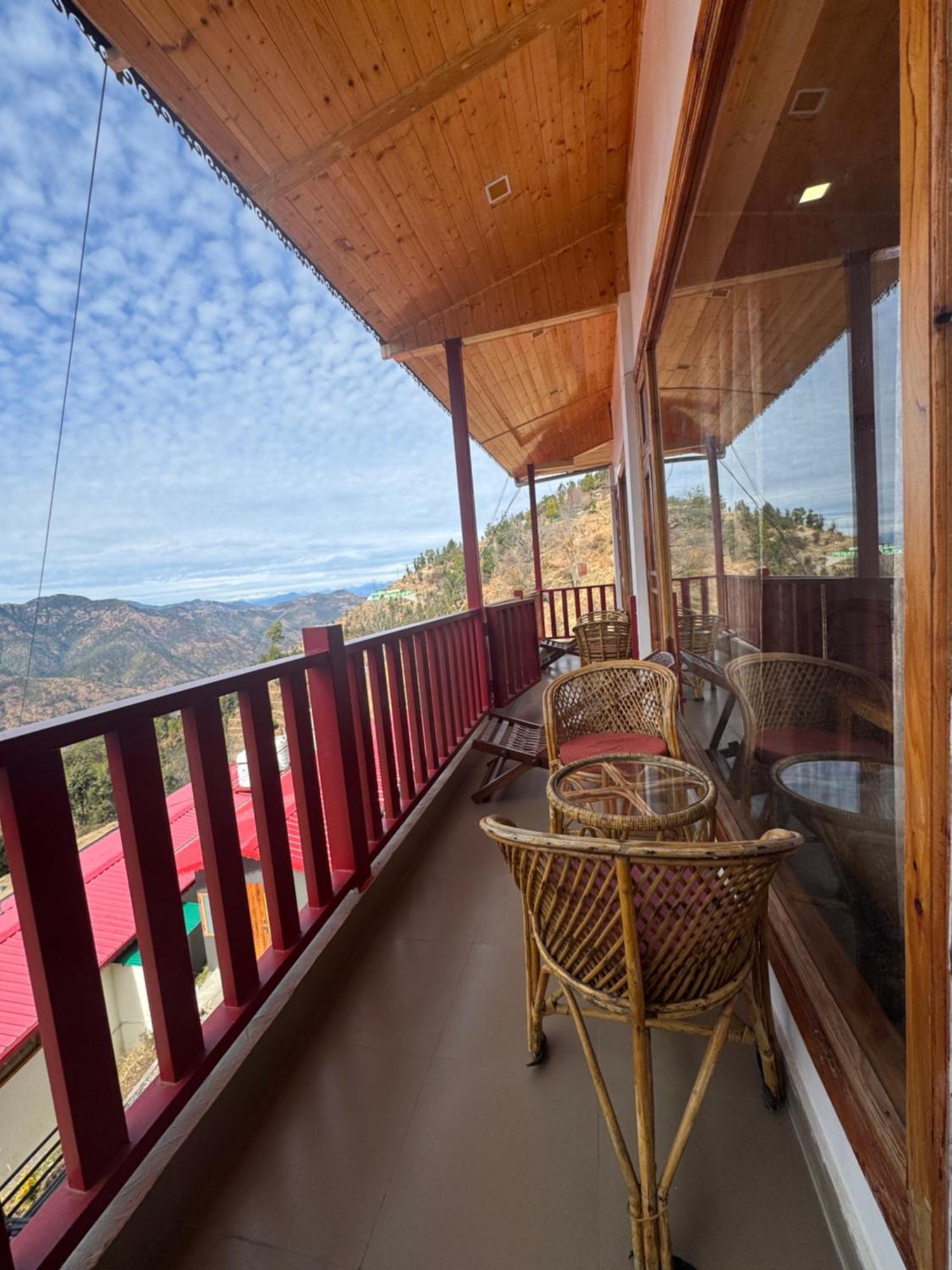 The Vintage Hill Village - Himalayan Boutique Resort Kanatal Eksteriør billede